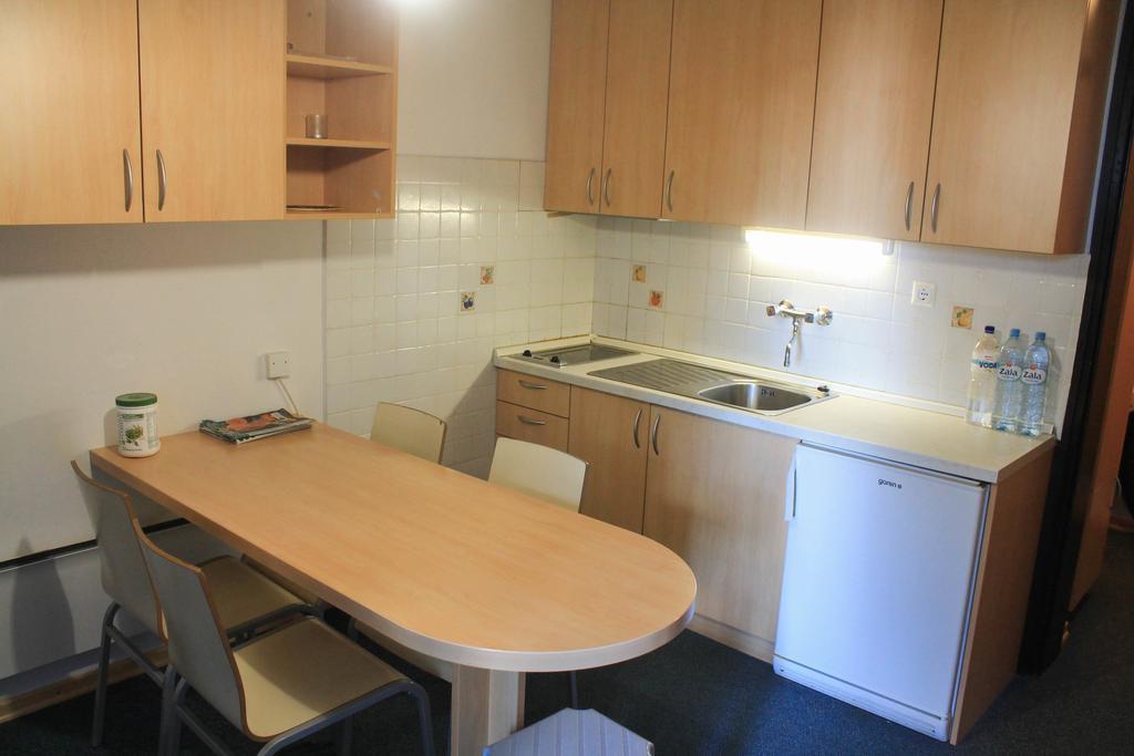 Apartments Rogla Зрече Екстер'єр фото