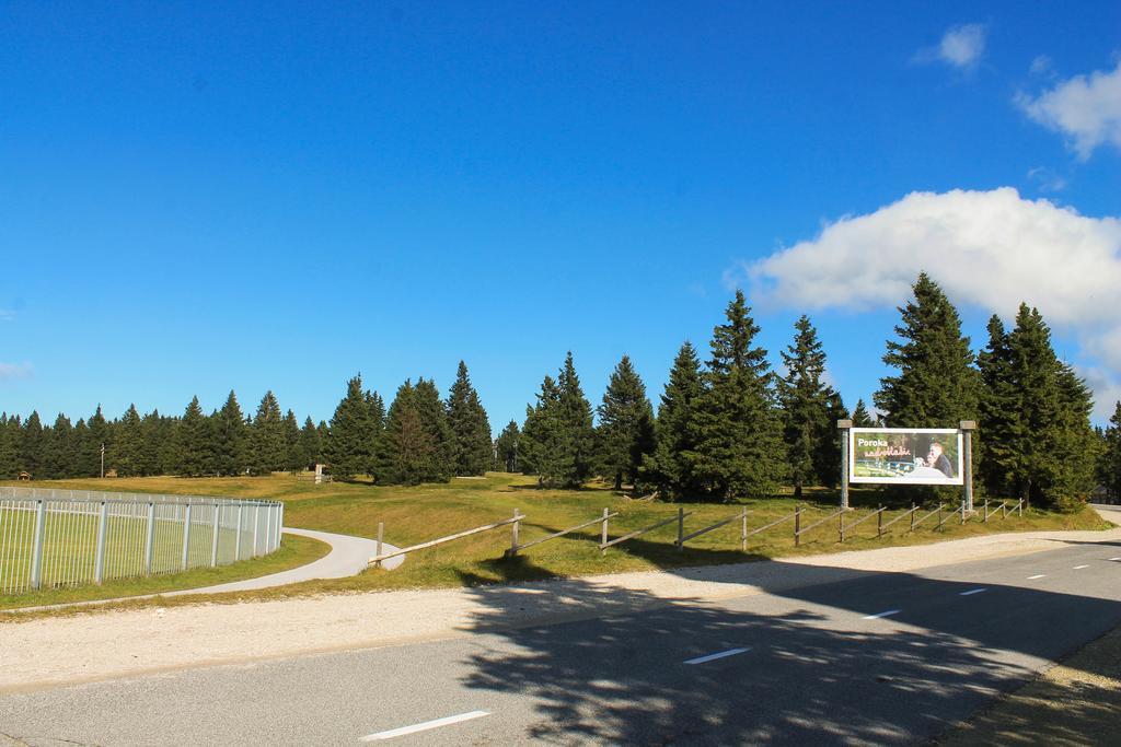 Apartments Rogla Зрече Екстер'єр фото